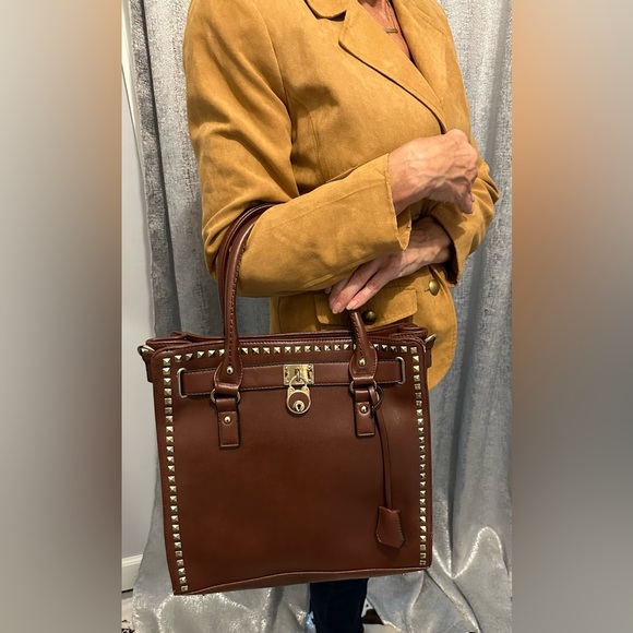 RICH BROWN TOTE BAG~ RUBY BLUE COUTURE - Picture 1 of 8